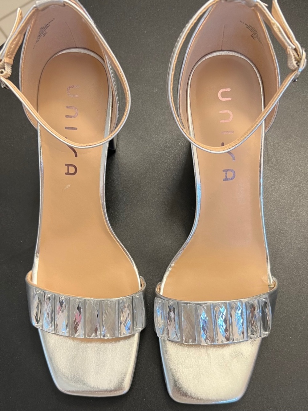 Unisa Silver Ankle Strap Open Toe Rhinestone Bar Block Heel Shoes Size 9.5